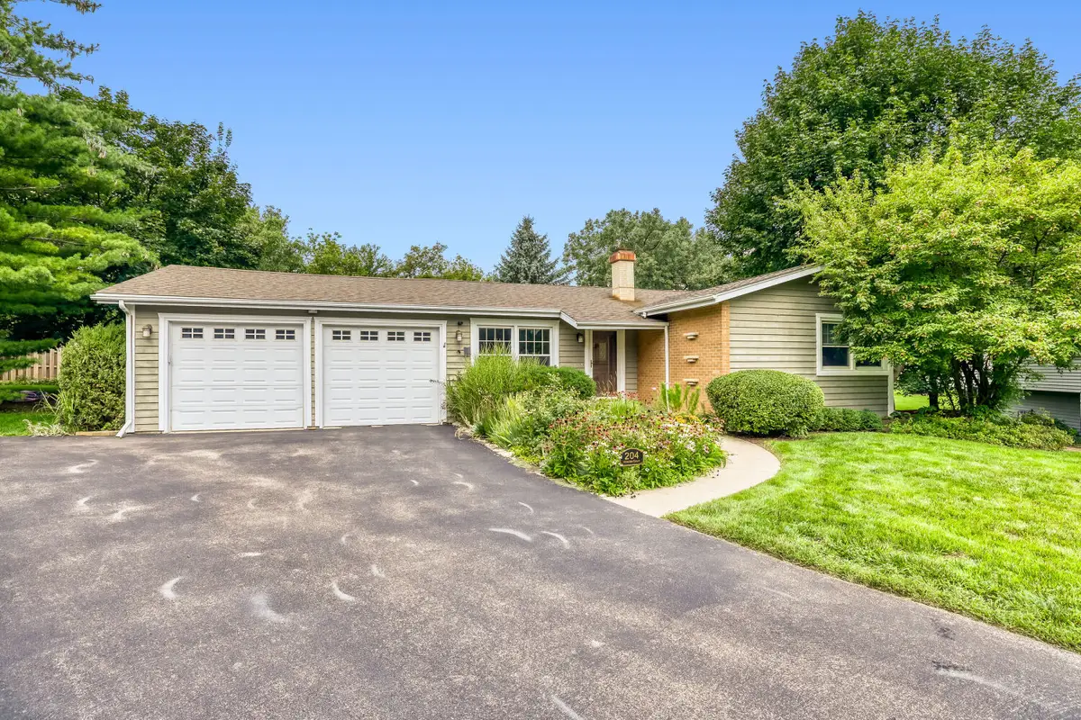 204 Hillside Court, Lake Zurich, IL 60047 - #1