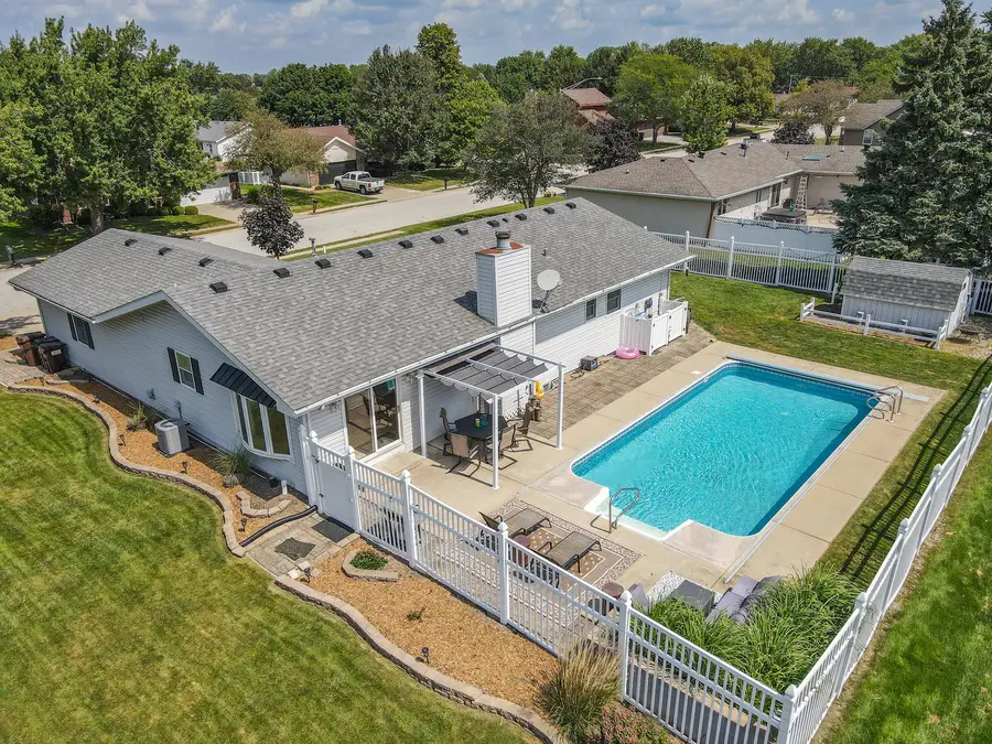 390 W Sixth Street, Manteno, IL 60950 - #2