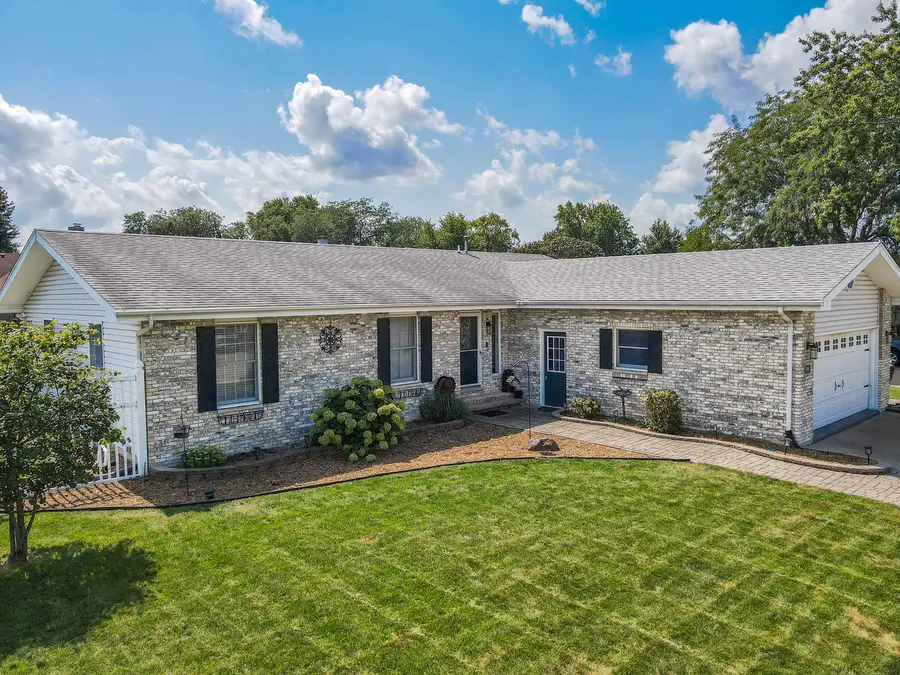 390 W Sixth Street, Manteno, IL 60950 - #3