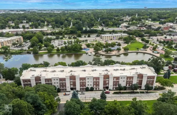 218 N Water Street #203, Batavia, IL 60510