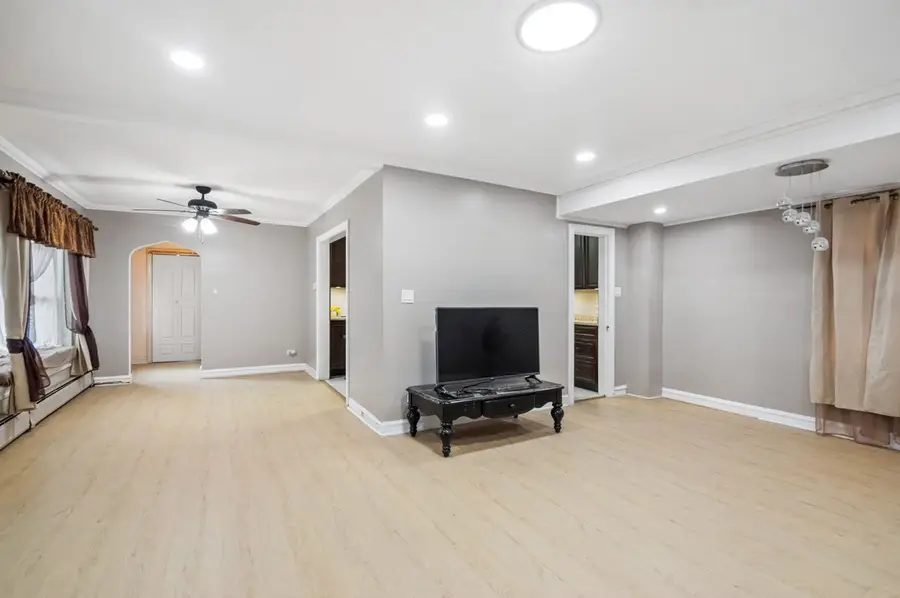 8233 Austin Avenue, Morton Grove, IL 60053 - #3