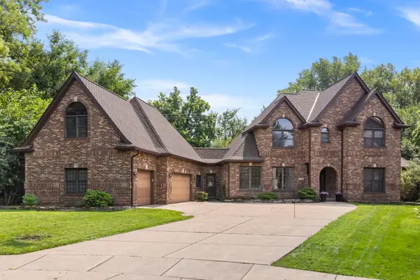1524 Lloyd Court, Wheaton, IL 60189