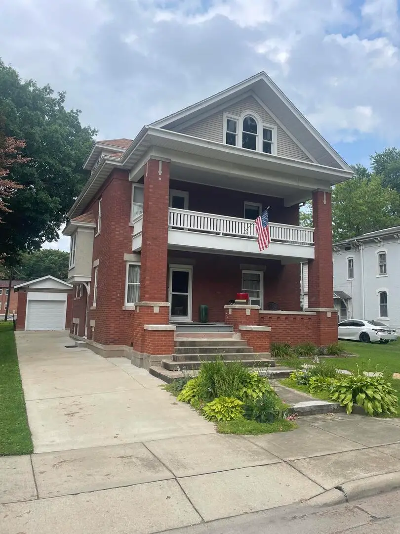 706 E 2nd Avenue, Sterling, IL 61081 - #2