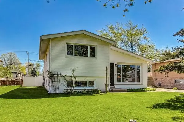 509 N Willow Road, Elmhurst, IL 60126
