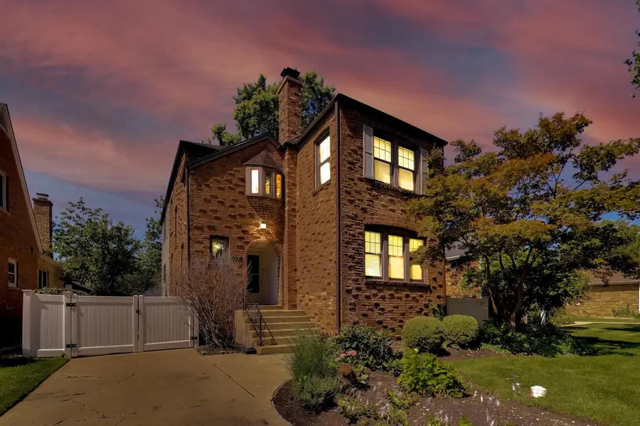 1820 S Ashland Avenue, Park Ridge, IL 60068 - #2
