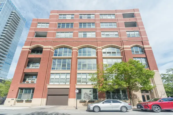 2001 S Calumet Avenue #408, Chicago, IL 60616