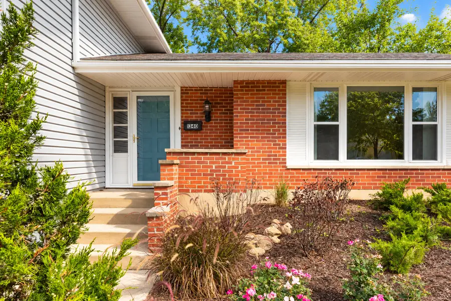 1340 Newcastle Lane, Hoffman Estates, IL 60169 - #2