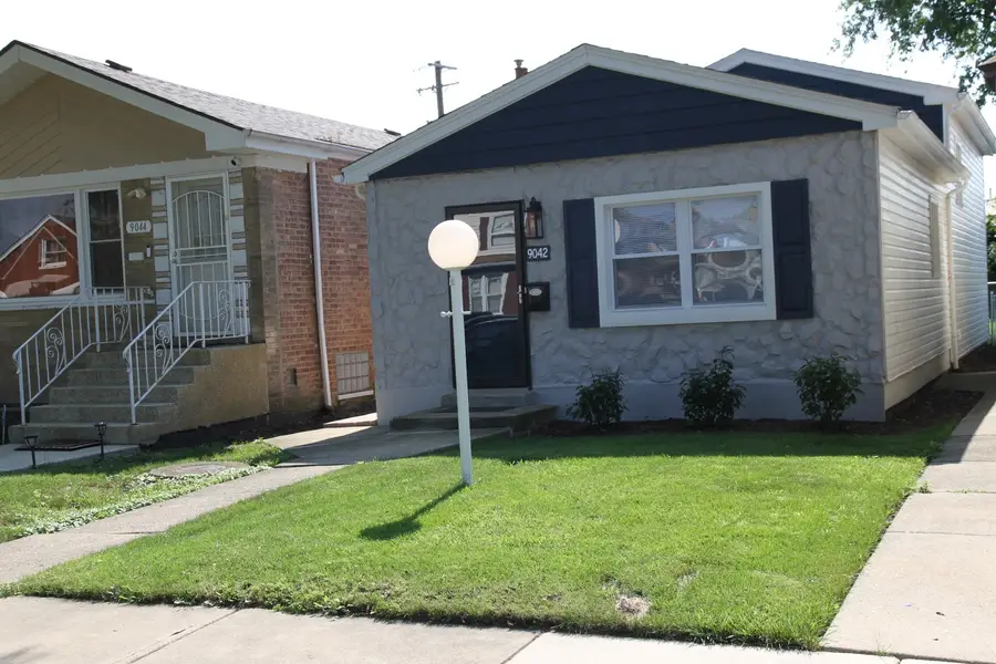 9042 S Emerald Avenue, Chicago, IL 60620 - #2