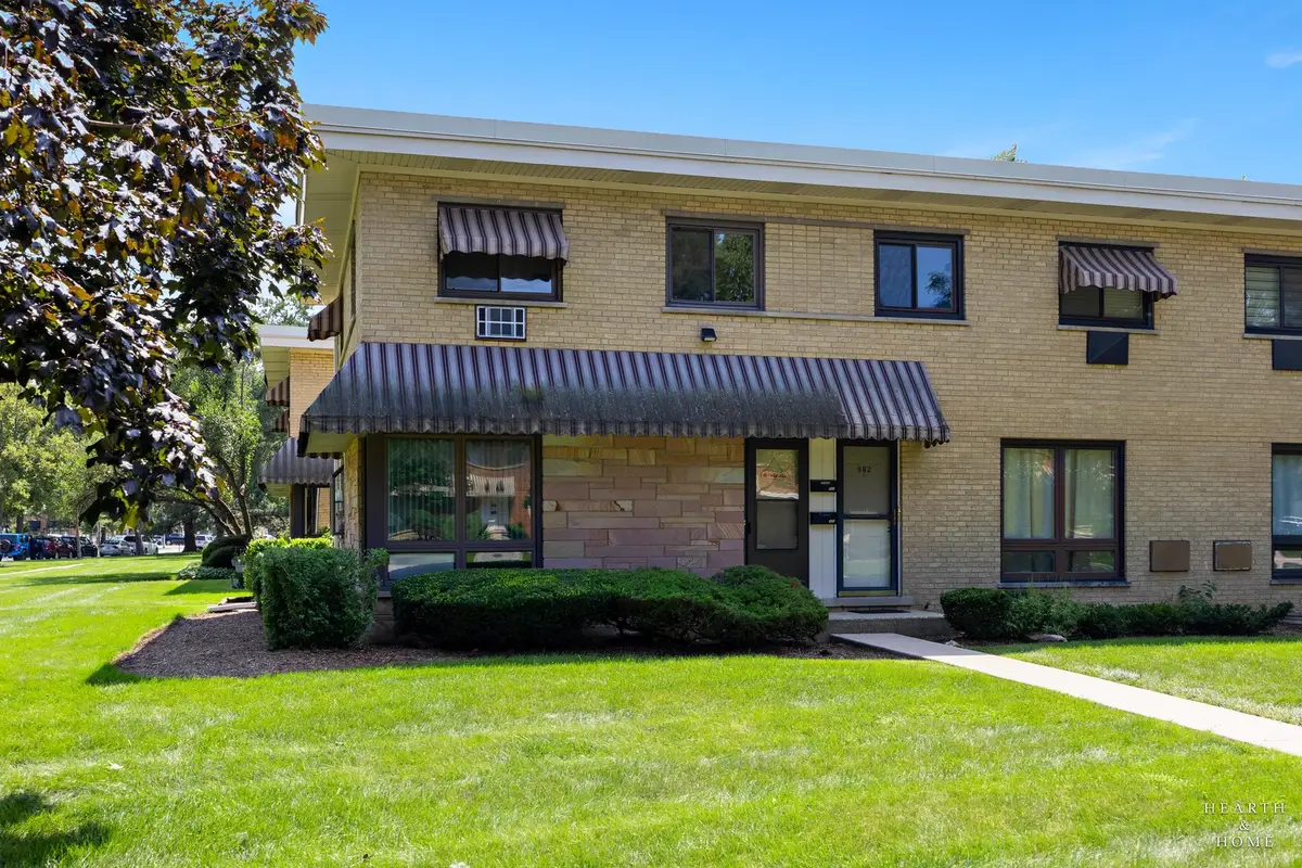 980 N Wheeling Road, Mount Prospect, IL 60056 - #1