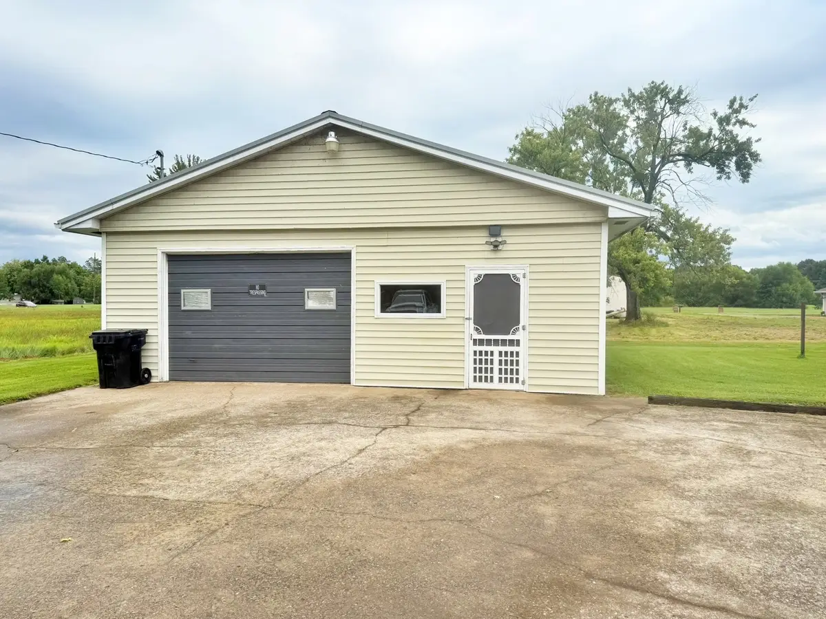 1015 E 7th Street, Metropolis, IL 62960 - #1