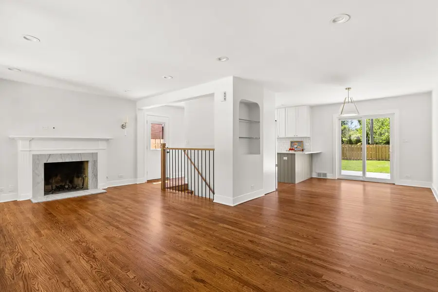 8918 Parkside Avenue, Morton Grove, IL 60053 - #3