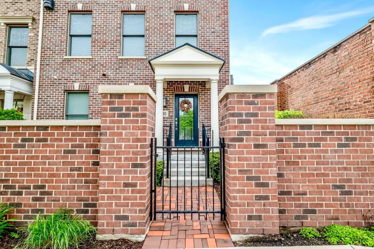 110 S Washington Street, Wheaton, IL 60187 - #1