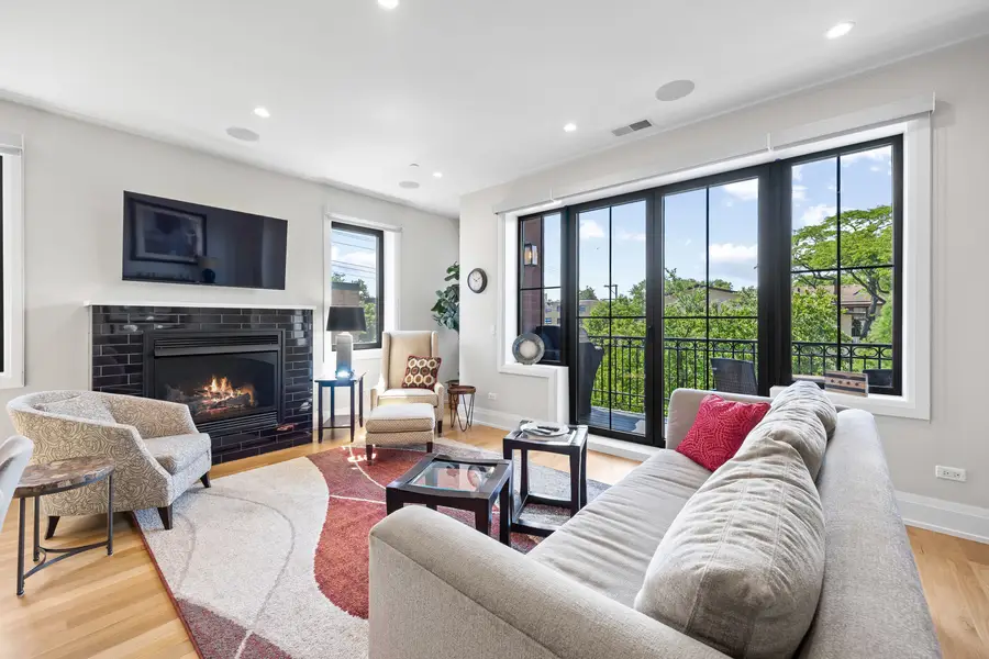 1024 Washington Boulevard #301, Oak Park, IL 60302 - #3