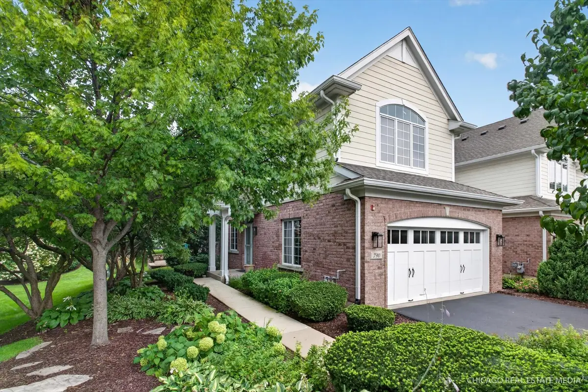 790 Parkview Court, Glen Ellyn, IL 60137 - #1