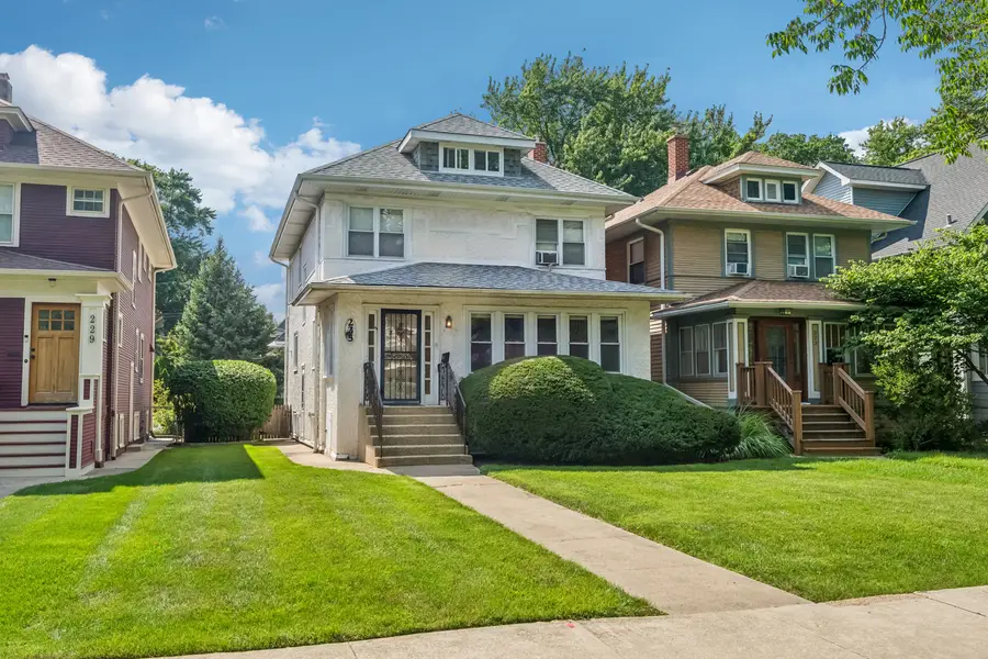225 S Cuyler Avenue, Oak Park, IL 60302 - #3