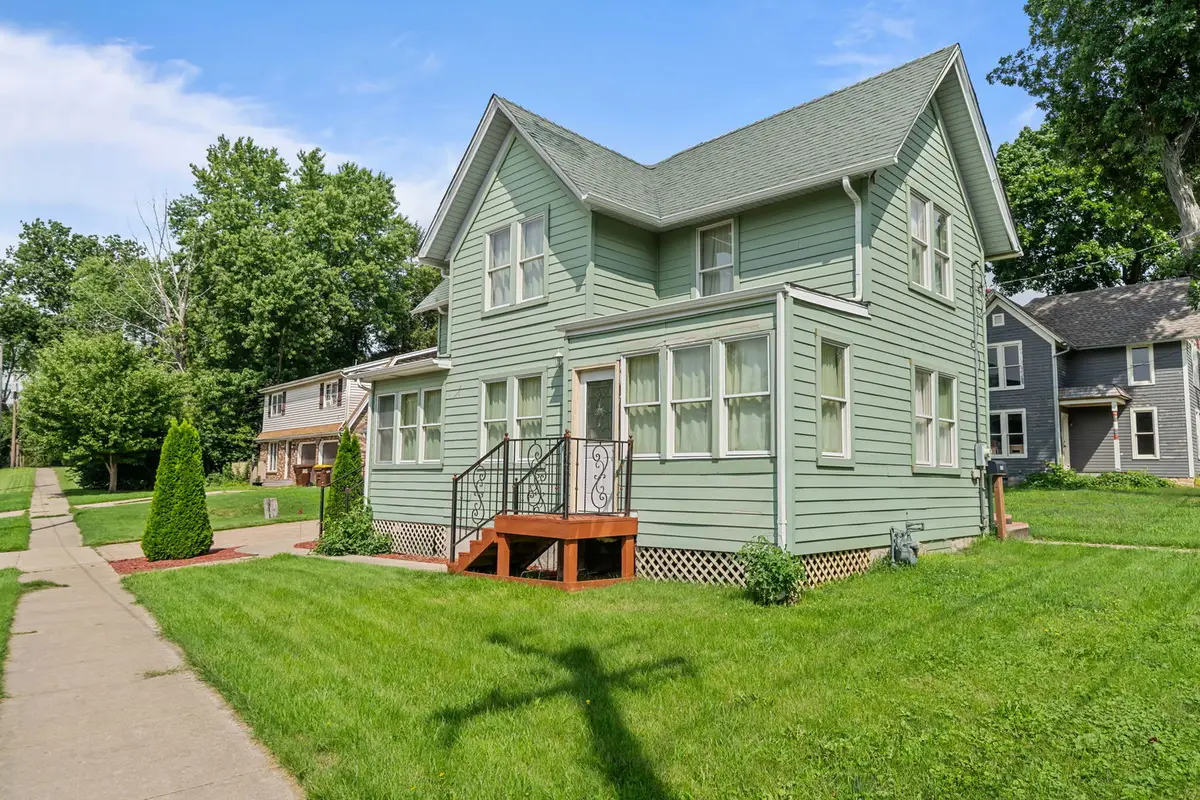 904 N Prospect Street, Rockford, IL 61107 - #1