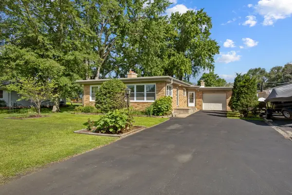 510 E Spring Avenue, South Elgin, IL 60177