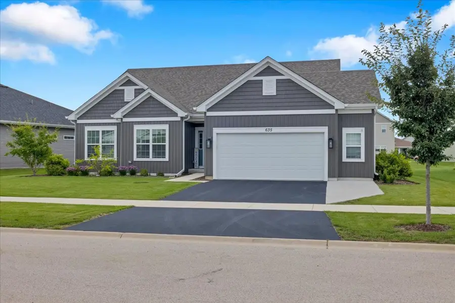 635 Maplewood Circle, Elburn, IL 60119 - #2