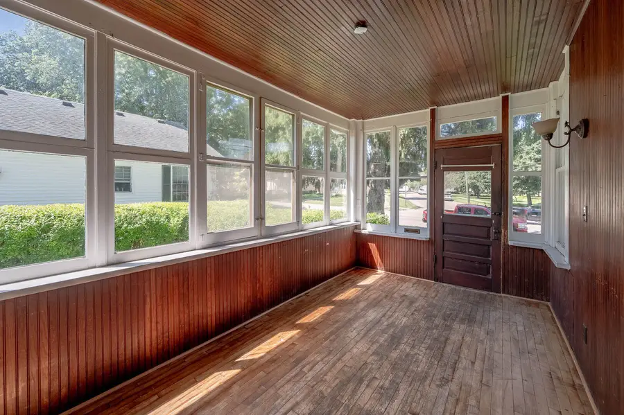 738 S 1st Street, Dekalb, IL 60115 - #2
