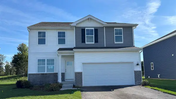 2013 Winterberry Trail, Wonder Lake, IL 60097
