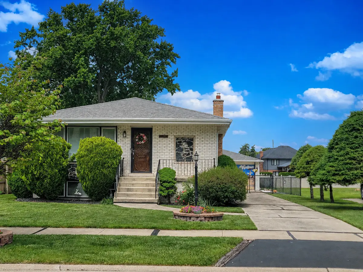 9020 Nashville Avenue, Oak Lawn, IL 60453 - #1
