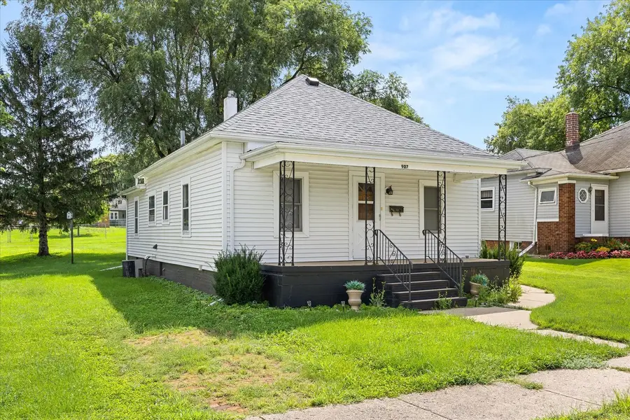 907 Johnson Street, Streator, IL 61364 - #2
