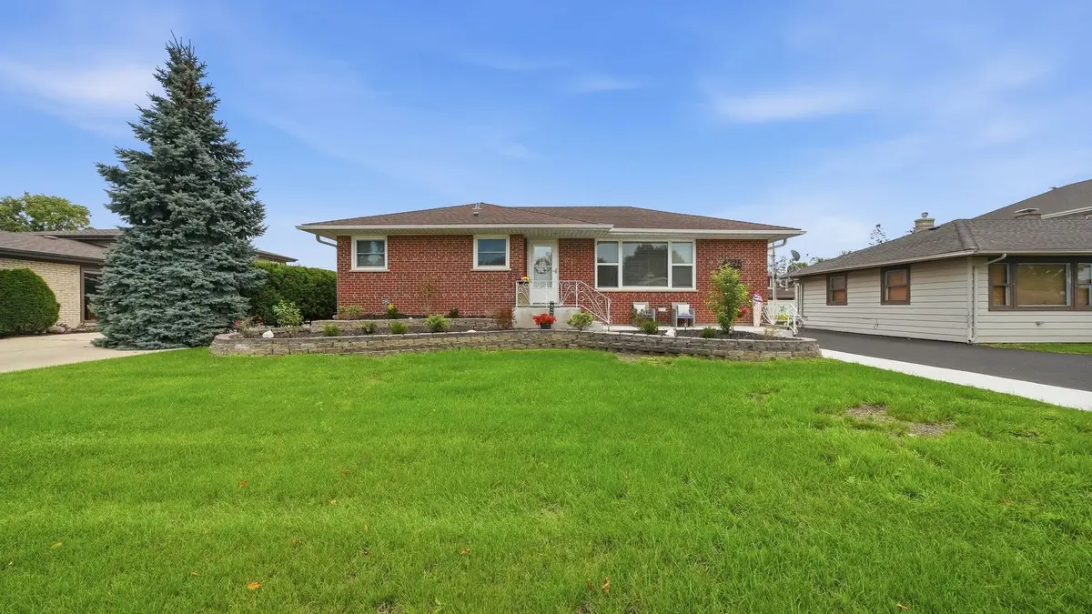 6225 Hawthorne Street, Rosemont, IL 60018 - #1