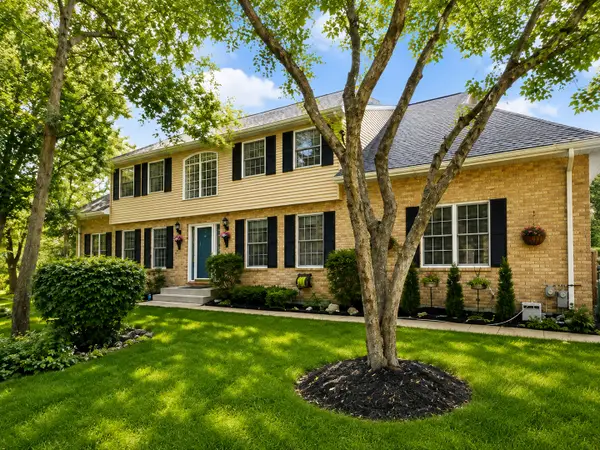 1335 Laurel Oaks Drive, Streamwood, IL 60107
