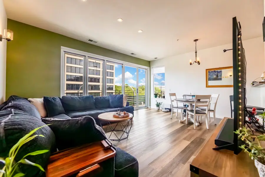 17 W 35th Street #304, Chicago, IL 60616 - #3