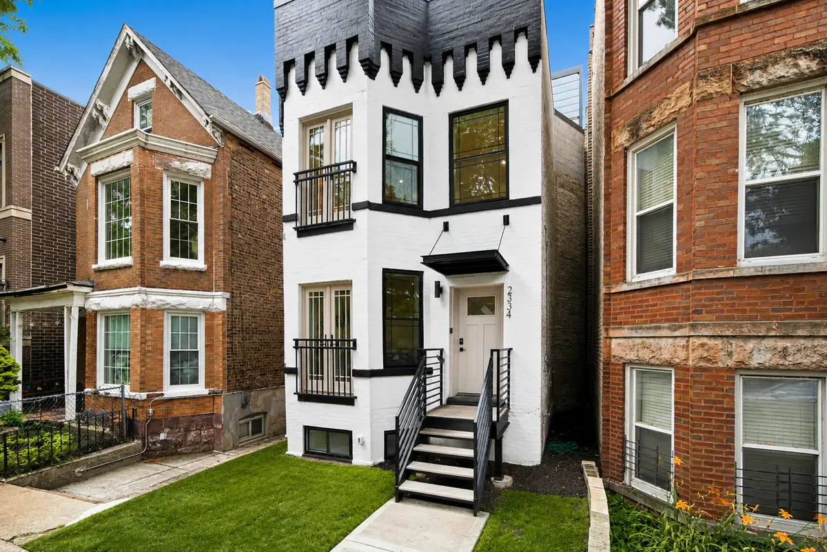 2334 N Oakley Avenue, Chicago, IL 60647 - #1