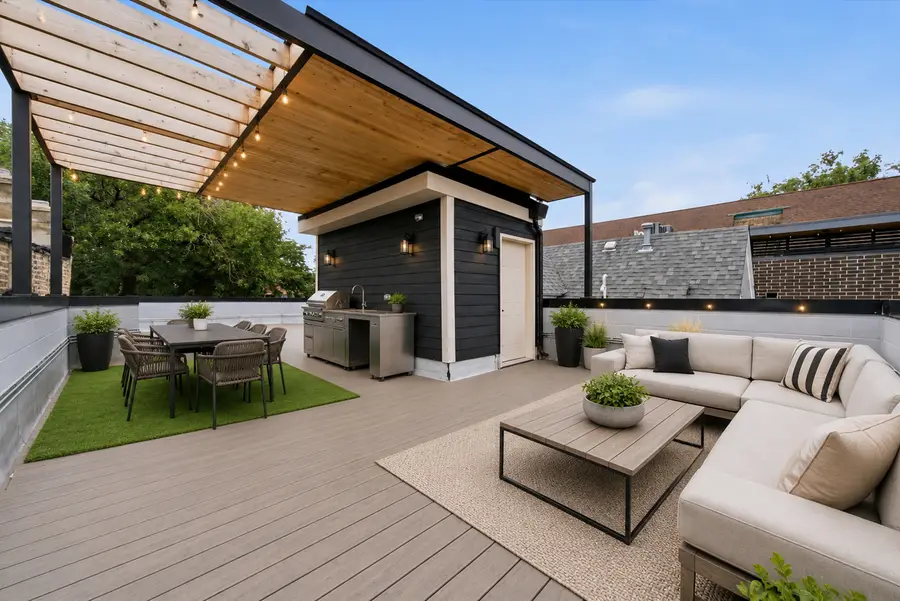 2334 N Oakley Avenue, Chicago, IL 60647 - #2