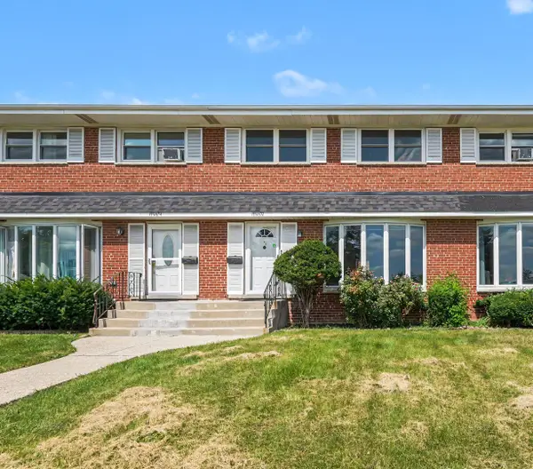 15W632 Virginia Lane, Elmhurst, IL 60126
