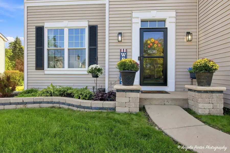 134 E Old Mill Trail, Antioch, IL 60002 - #2