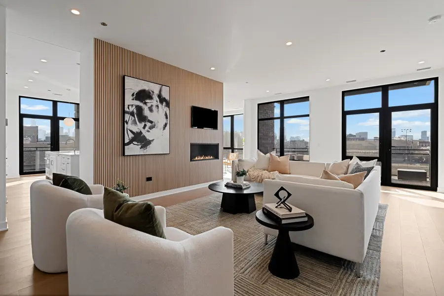 1340 W Chestnut Street #401, Chicago, IL 60642 - #3