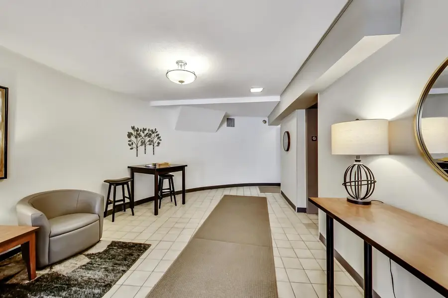 440 Raintree Court #2J, Glen Ellyn, IL 60137 - #3