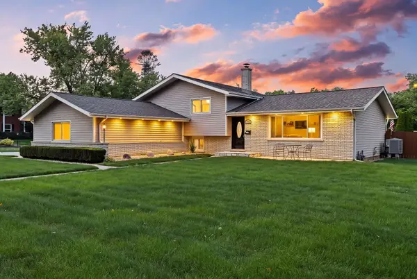 1236 Sandpiper Lane, Naperville, IL 60540