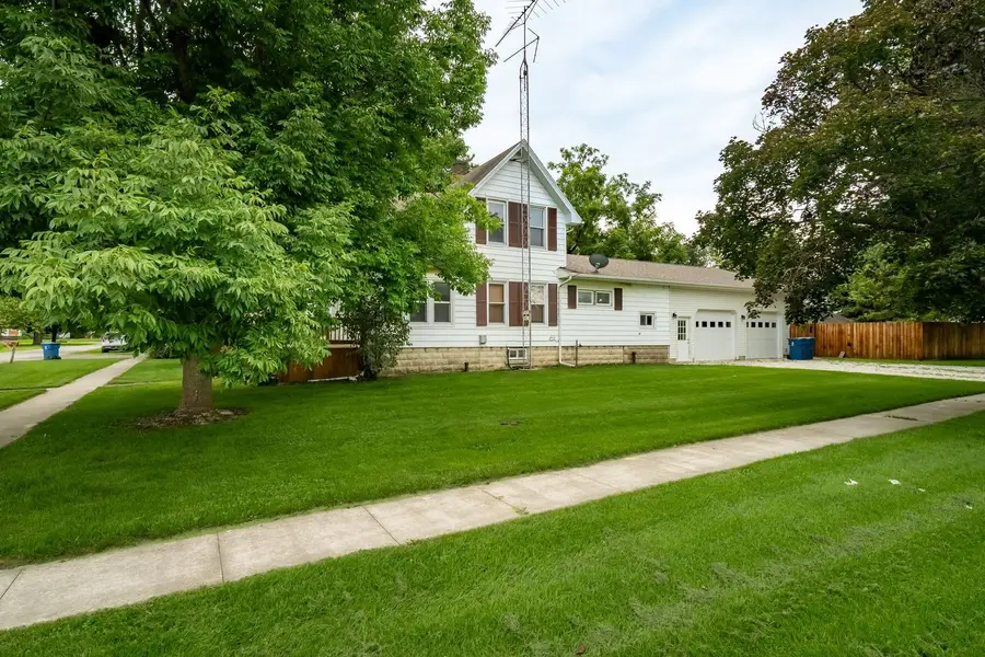 200 E Scott Street, Odell, IL 60460 - #2