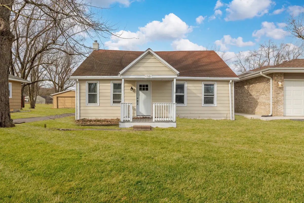 38 N Rebecca Street, Glenwood, IL 60425 - #1