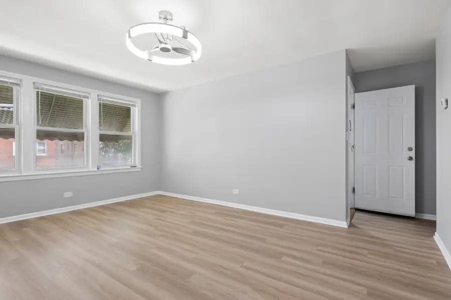 6654 N Seeley Avenue #2N, Chicago, IL 60645 - #3
