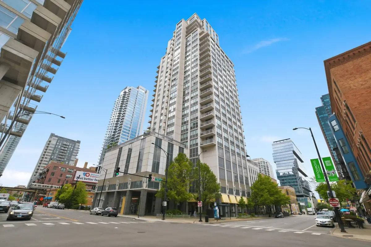 200 W Grand Avenue #2700, Chicago, IL 60654 - #1