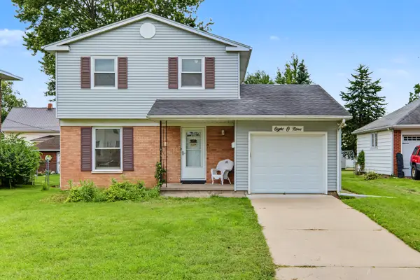 809 6th Avenue S, Clinton, IA 52732