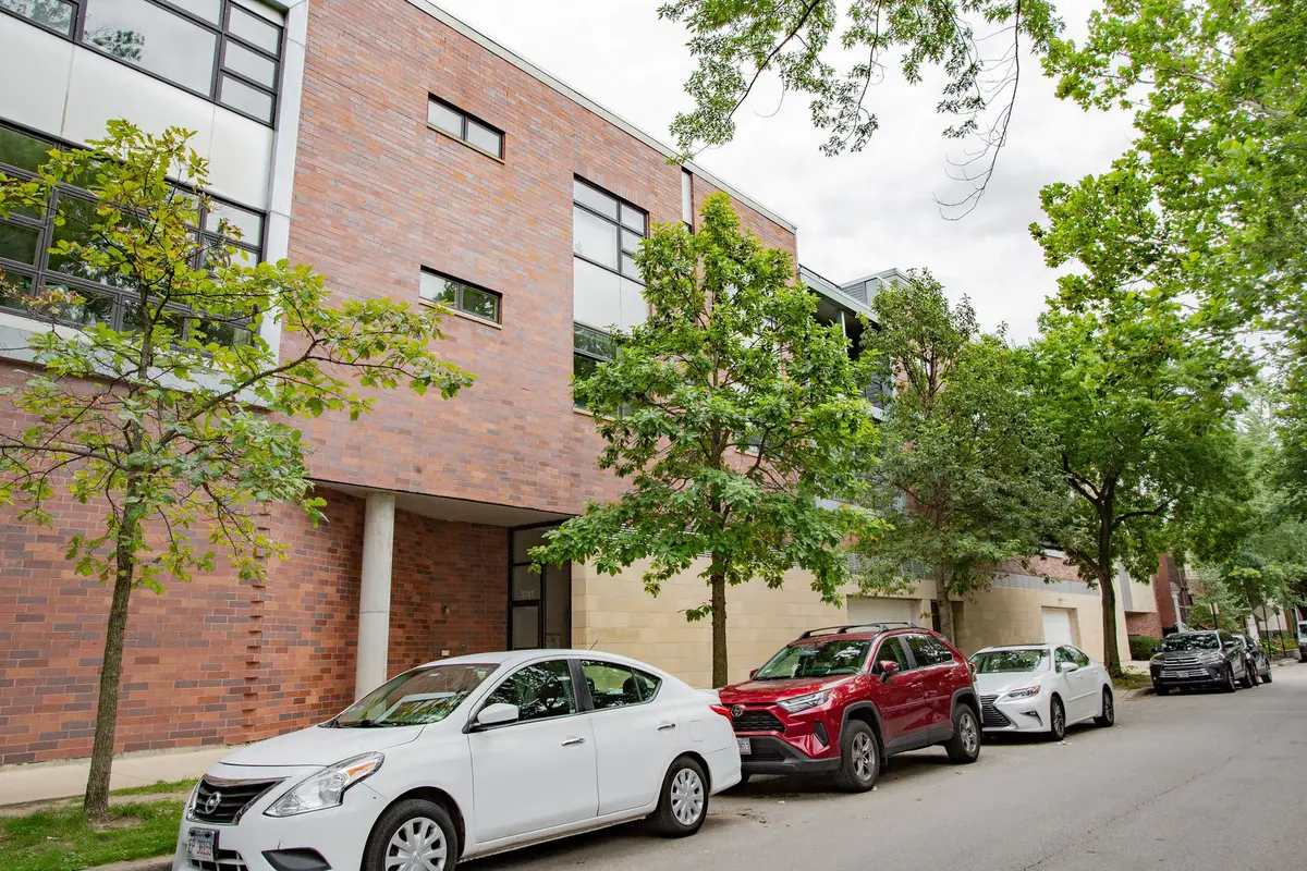 3741 N Wolcott Avenue #12, Chicago, IL 60613 - #1
