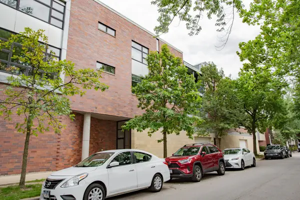 3741 N Wolcott Avenue #12, Chicago, IL 60613