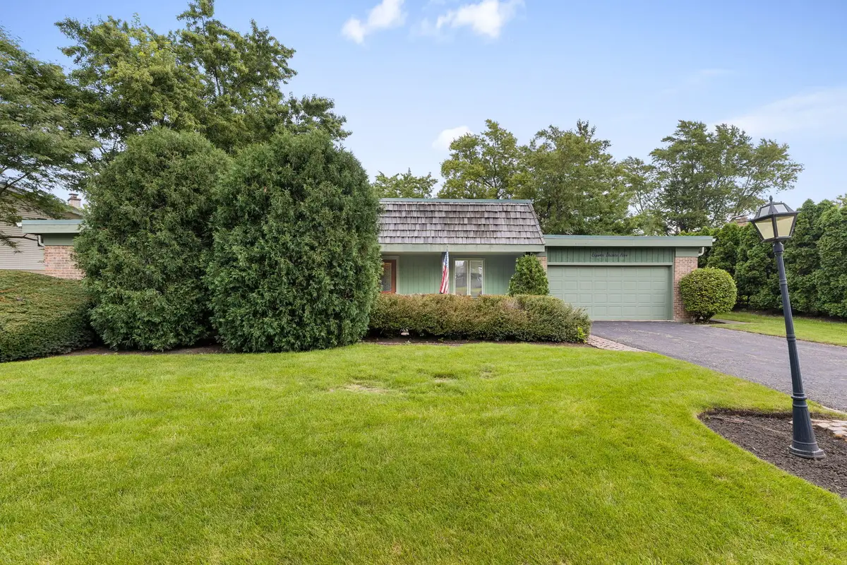 1135 Adirondack Drive, Northbrook, IL 60062 - #1