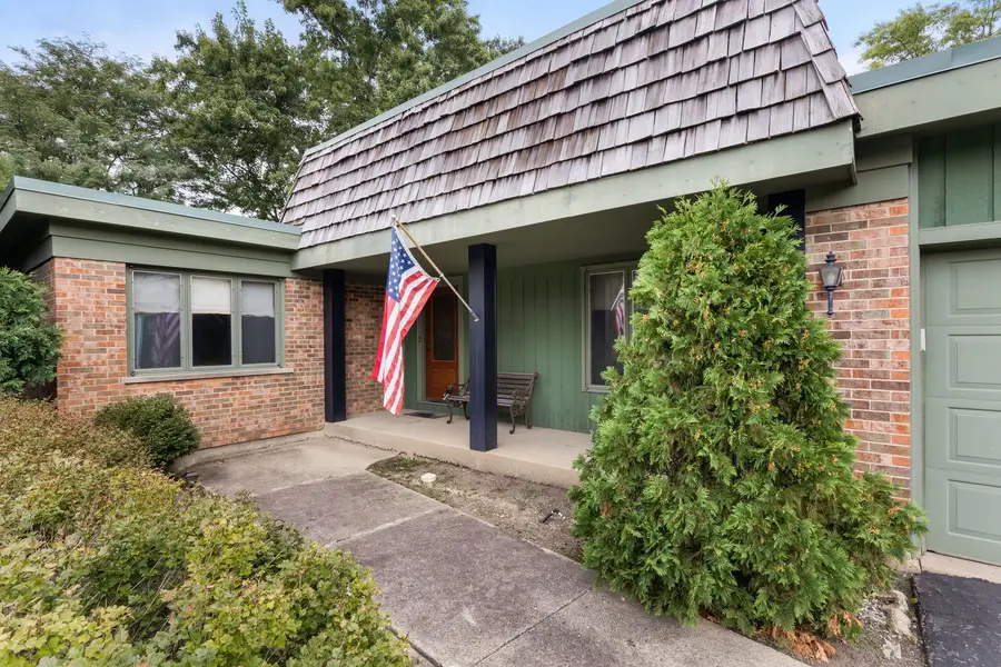 1135 Adirondack Drive, Northbrook, IL 60062 - #2