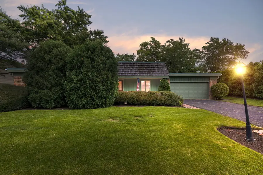 1135 Adirondack Drive, Northbrook, IL 60062 - #3
