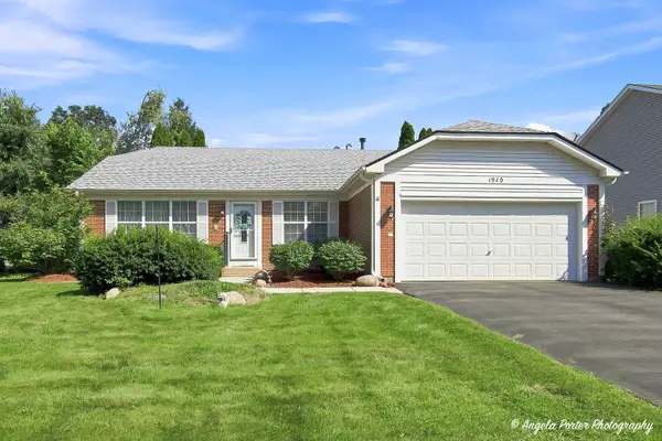 1940 Honey Locust Drive, Algonquin, IL 60102