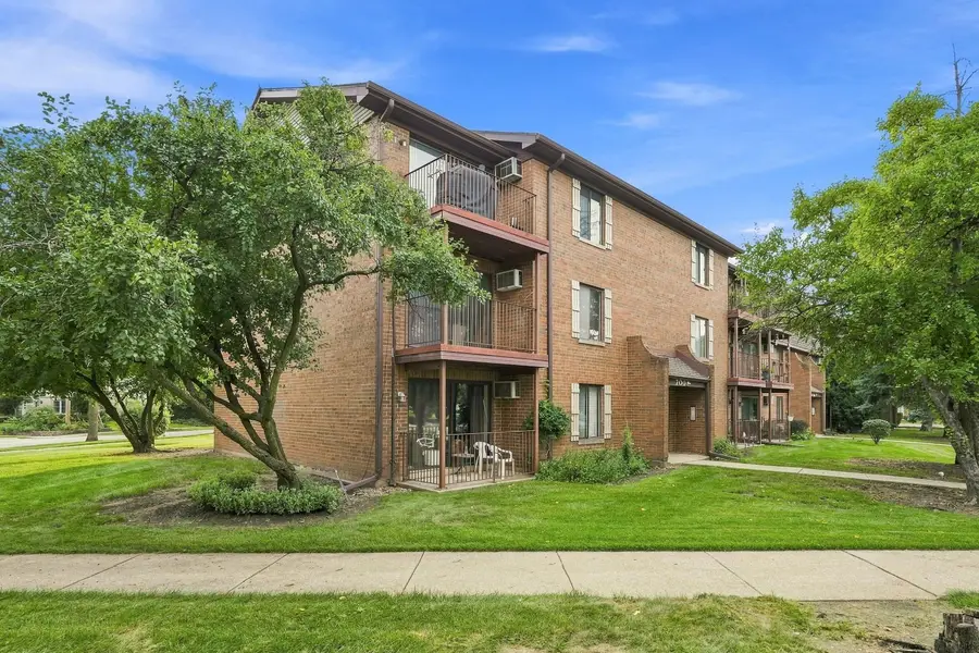 700 N Briar Hill Lane #5, Addison, IL 60101 - #2