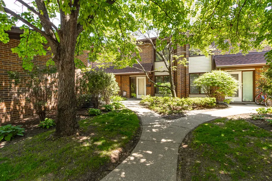1071 Deerfield Place, Highland Park, IL 60035 - #2