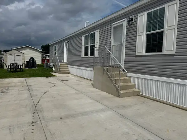 112 8th Avenue, Bartlett, IL 60103